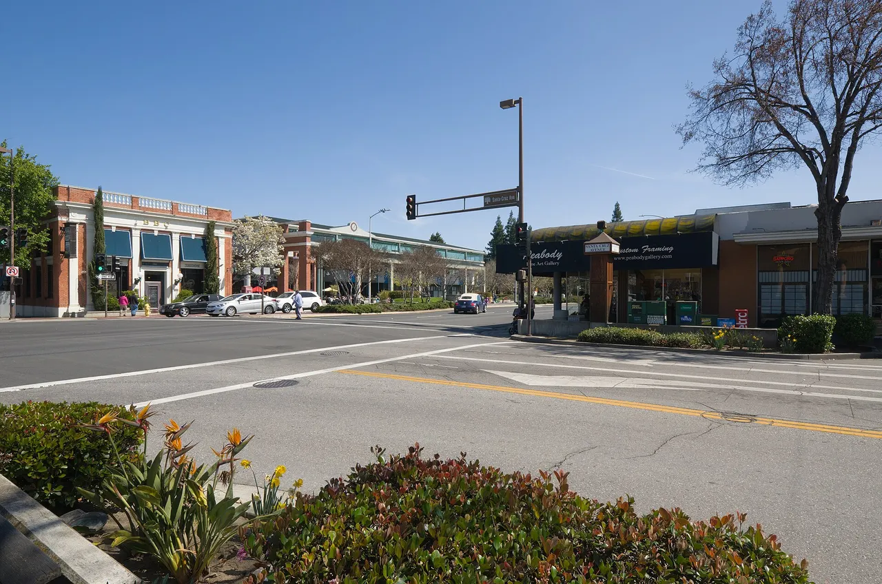 Shops and a pedestrian crossing in downtown Menlo Park.